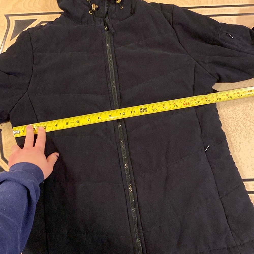 L.L Bean Women’s black jacket misses size xs - Picture 15 of 16